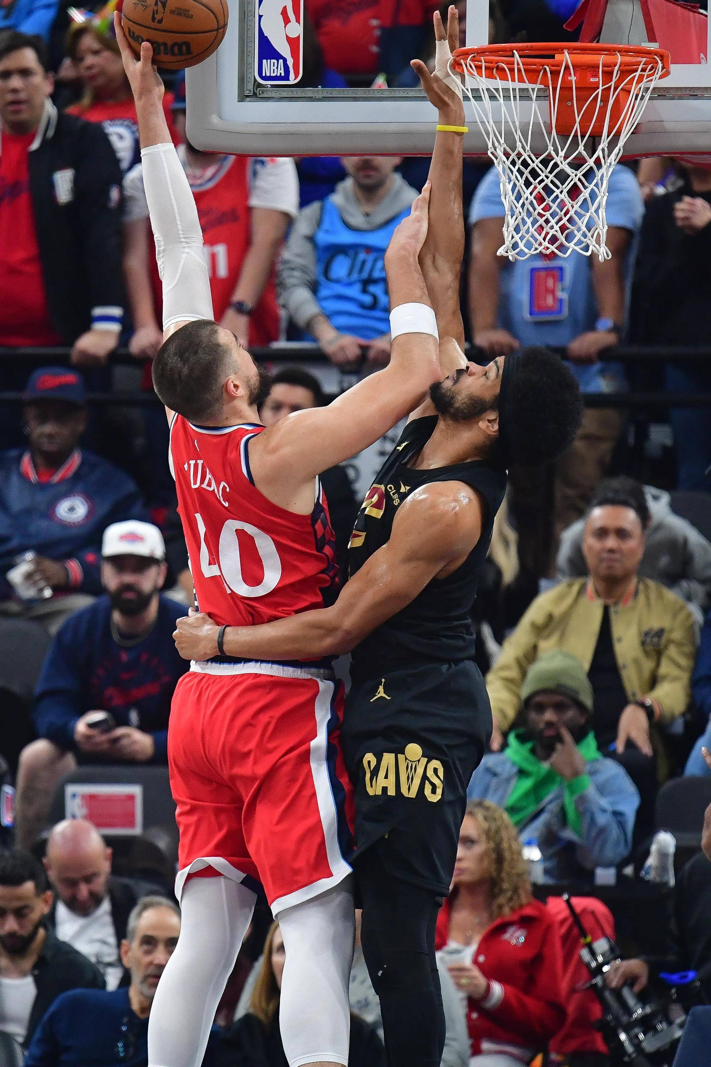 爱游戏在线登录澳大利亚队不断突破！，哈登连续二十场比赛得分超过刷新纪录观众掌声雷动的简单介绍