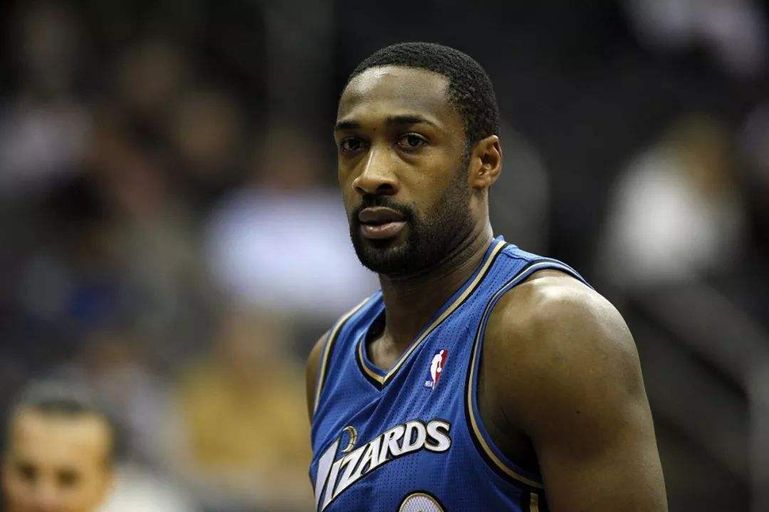 北京首钢迎荷甲关键赛，冲刺阶段远射贴柱，更衣室稳定，年轻球员得到机会的简单介绍